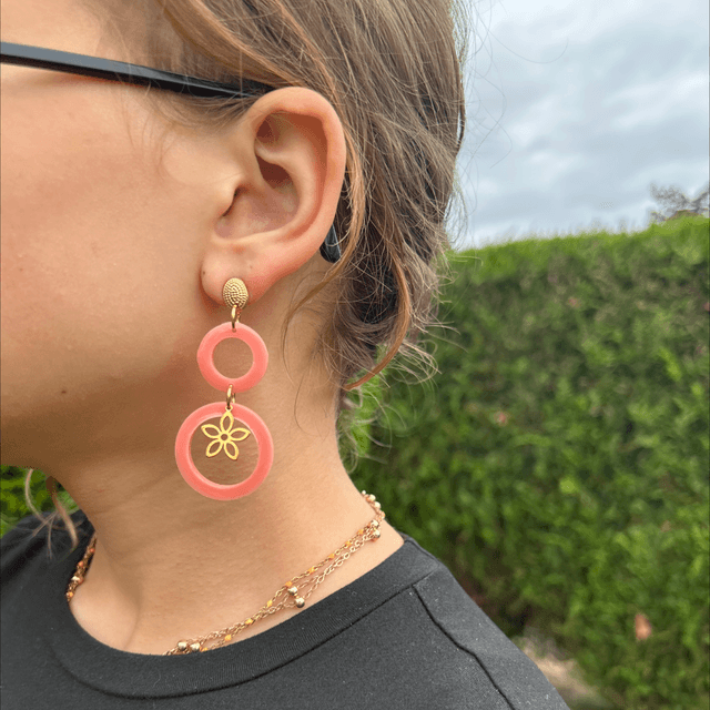 🩷Boucles d’oreilles “Fleur de Résine” – Réf. 673
