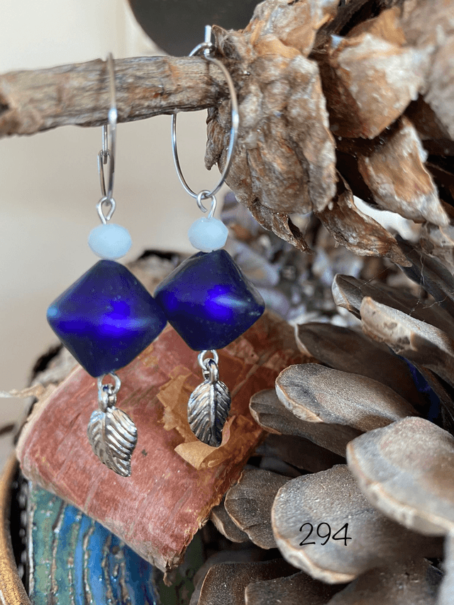 💙Créoles argentées en acier inoxydable & perles bleu nuit  - Réf. 294