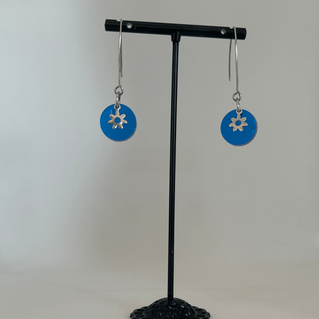 💙 Boucles d'Oreilles Bleues Pop & Petite Fleur – Réf. 676