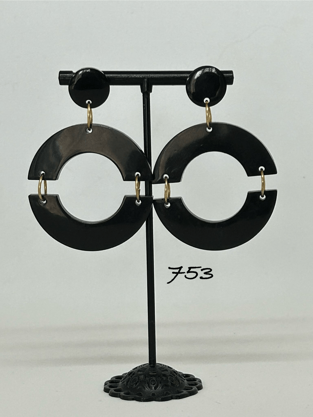 🖤Boucles d’oreilles noires en résine – Réf. 753