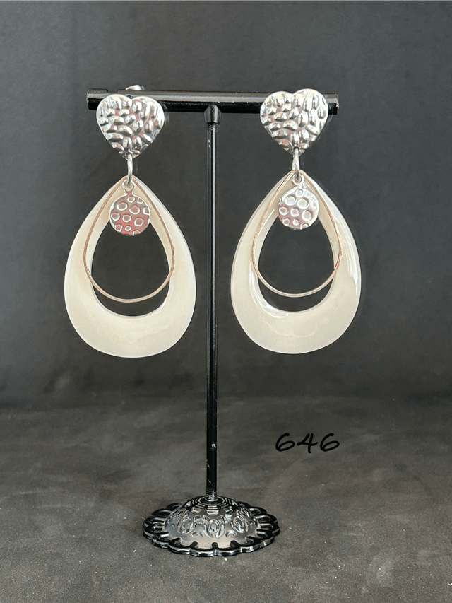 🤍Boucles d'Oreilles Argentées et Résine Beige - Réf. 646
