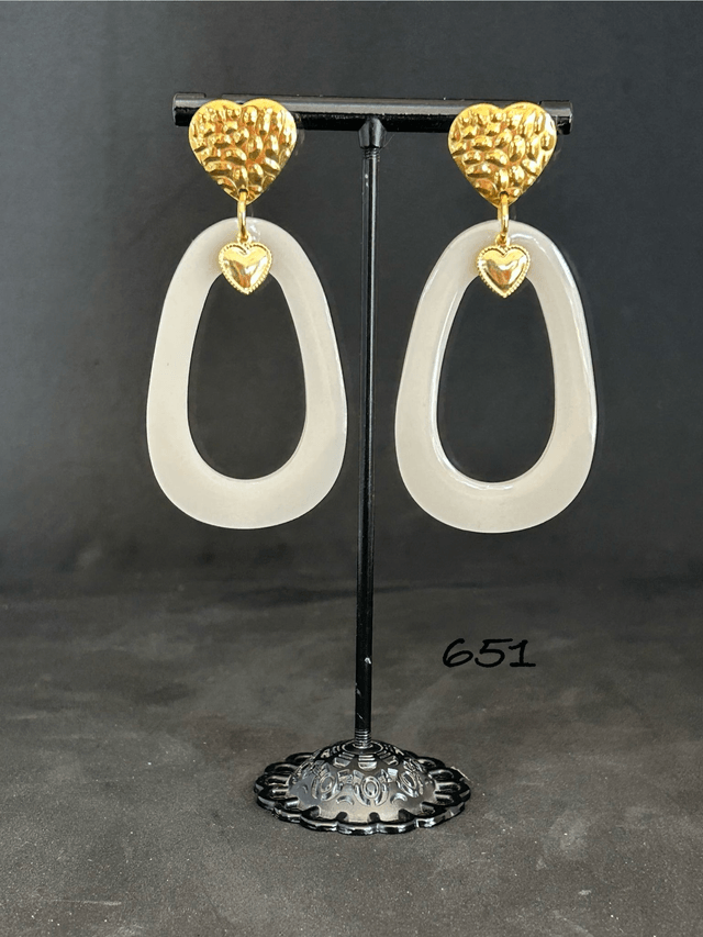 🤍Boucles d'oreilles dorées et résine beige - Réf. 651
