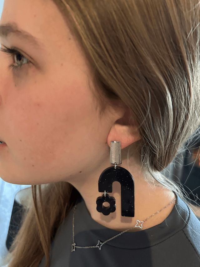 🖤Boucles d’oreilles en résine noire pailletée & argenté - Réf. 672