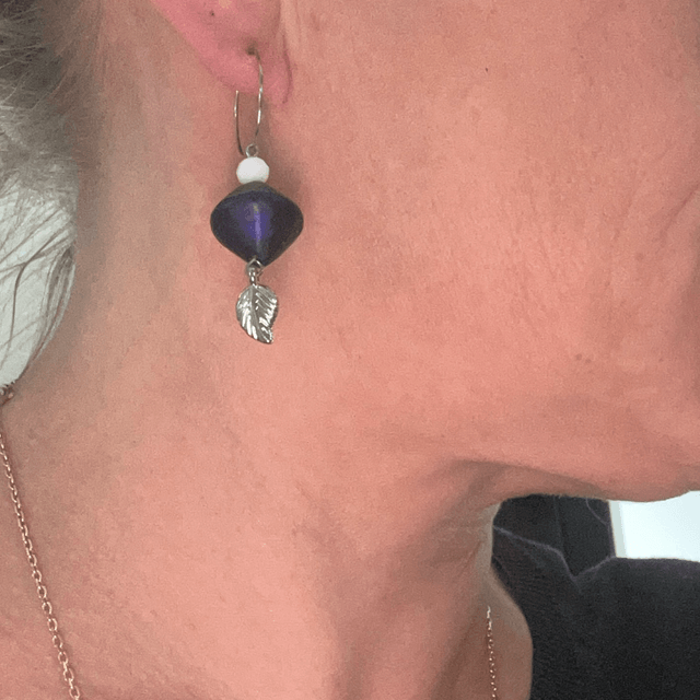💙Créoles argentées en acier inoxydable & perles bleu nuit  - Réf. 294