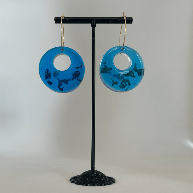 💙Créoles dorées & pendentifs résine bleu lagon – Réf. 642